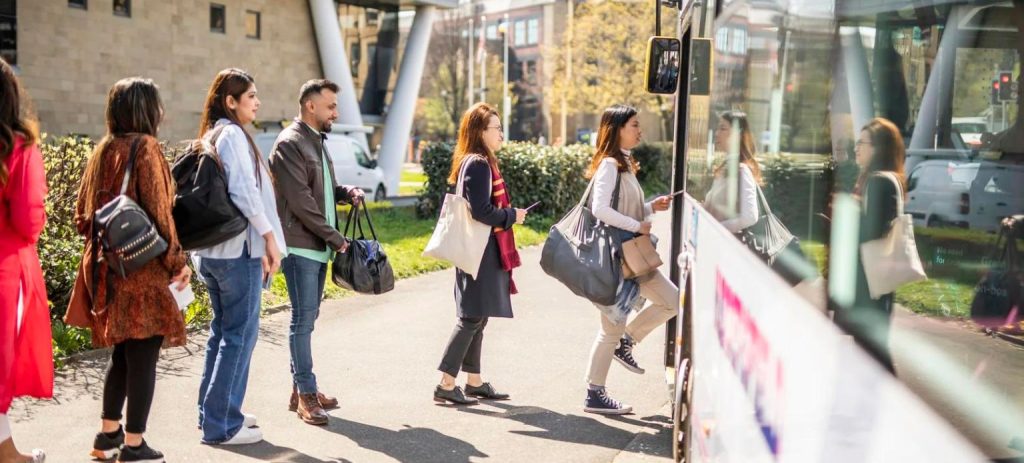 UK Public Transport for International Students: A Guide